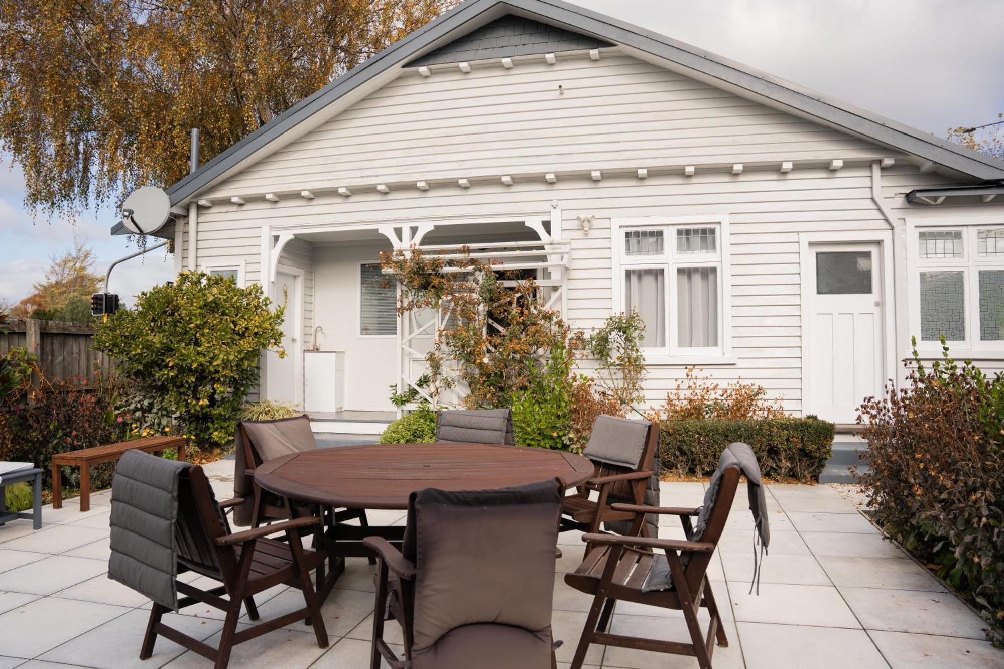 Charming 1920S Villa On Bealey Ave Christchurch Exterior foto